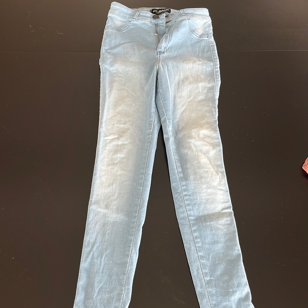 Women’s Skinny Fit Jeans!